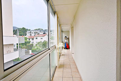 Appartement - 98 m² - 5 pièces