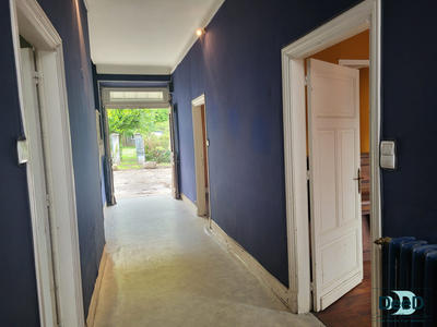 Maison - 205 m² - 7 pièces