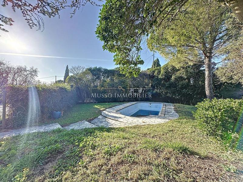 Maison provençale - 440 m² - 7 pièces