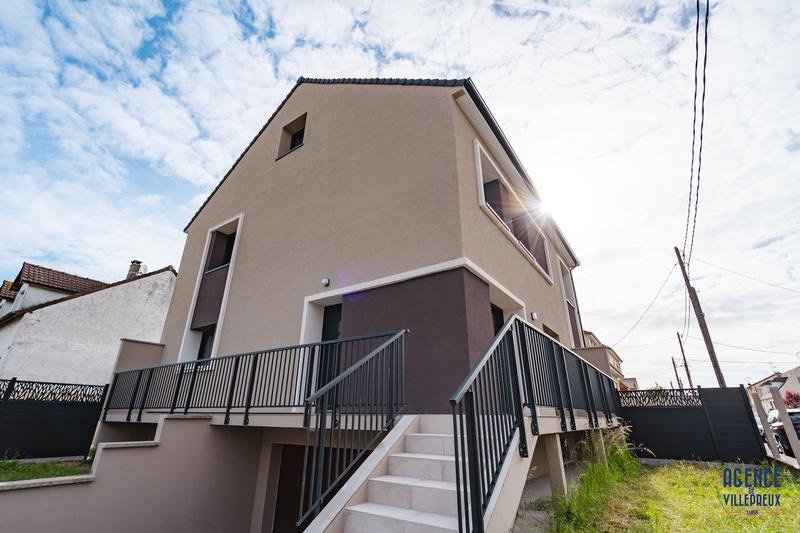 Maison - 92 m² - 6 pièces