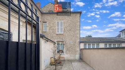 Immeuble - 158 m² - 10 pièces