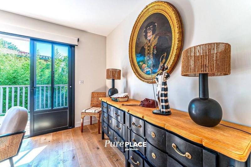 Villa - 278 m² - 7 pièces