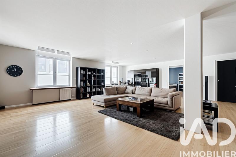 Appartement - 200 m² - 6 pièces