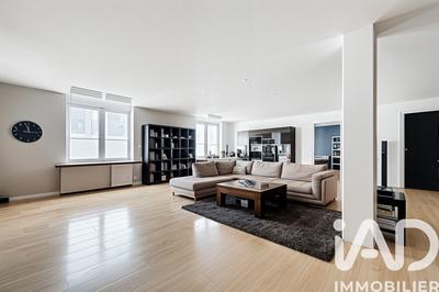 Appartement - 200 m² - 6 pièces