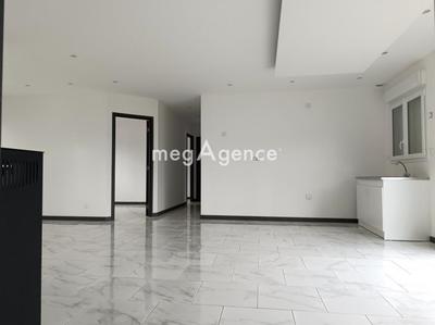 Maison - 92 m² - 4 pièces