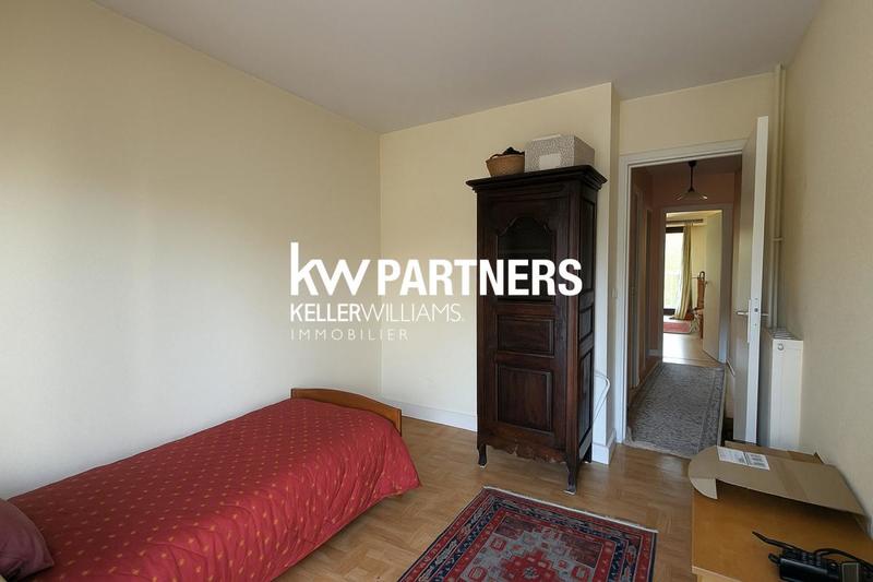 Appartement - 102 m² - 5 pièces