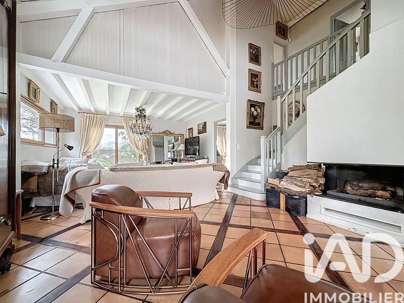 Maison - 143 m² - 6 pièces