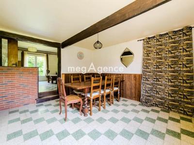 Maison - 140 m² - 7 pièces