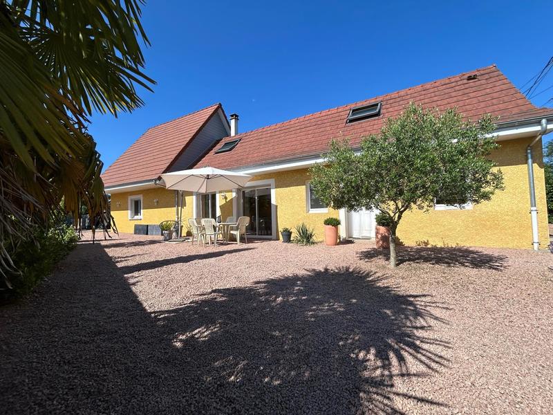 Maison - 150 m² - 10 pièces