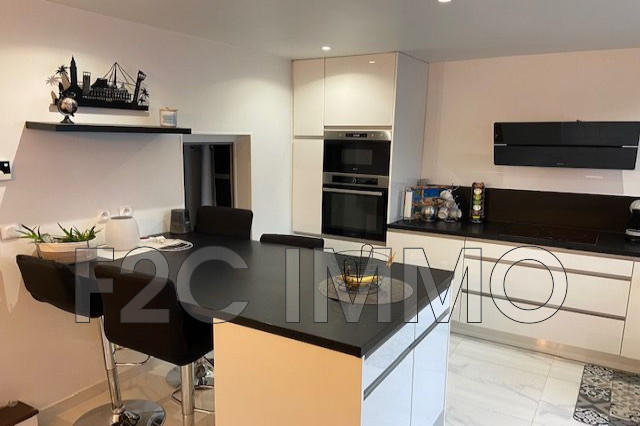 Maison - 95 m² - 4 pièces