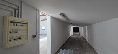 Entrepôt - 252 m² - 4 pièces