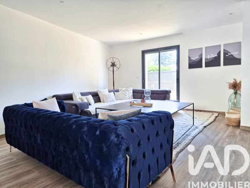 Maison - 180 m² - 7 pièces