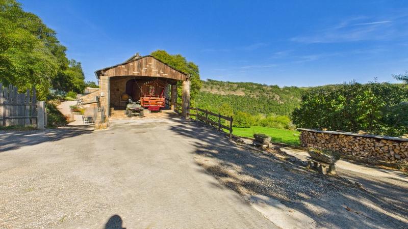 Mas - 780 m² - 20 pièces