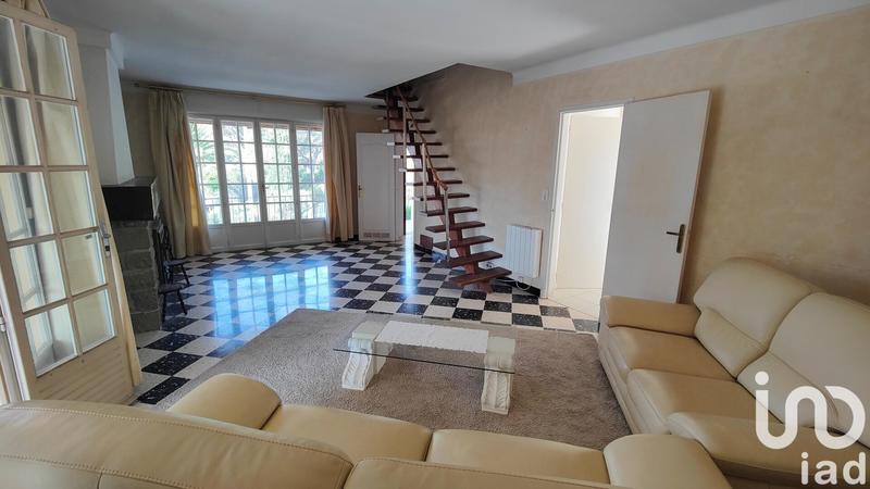 Maison - 200 m² - 7 pièces