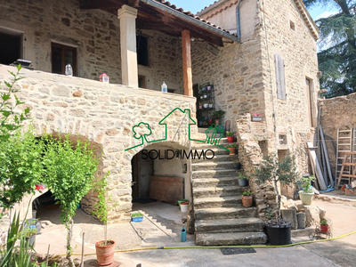 Mas - 150 m² - 14 pièces