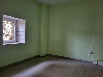 Local commercial - 142 m² - 6 pièces