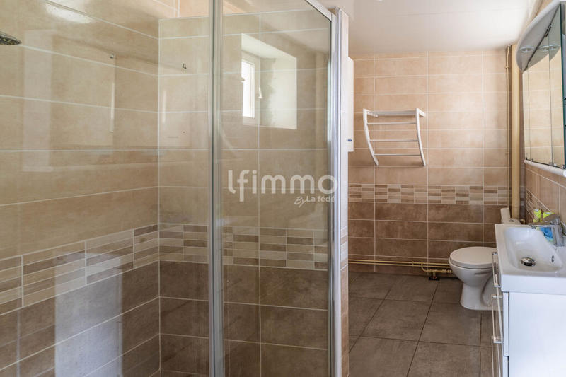 Corps de ferme - 250 m² - 11 pièces