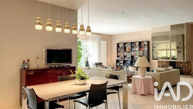 Maison de maîtres - 203 m² - 6 pièces