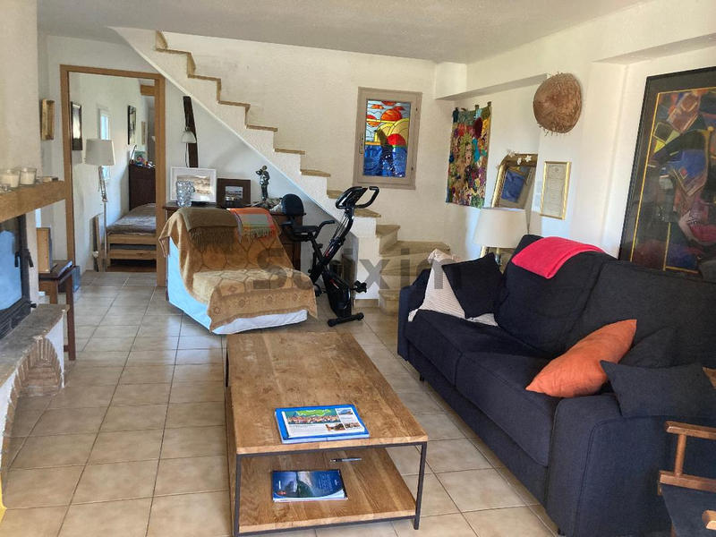 Propriété - 300 m² - 10 pièces