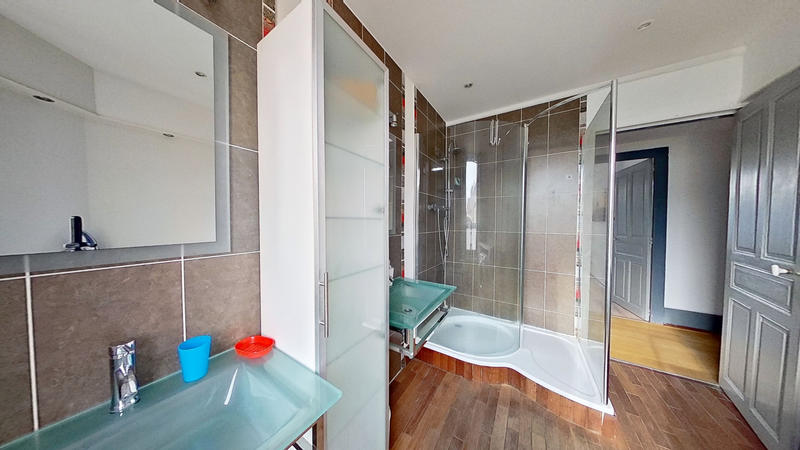 Duplex - 103 m² - 5 pièces