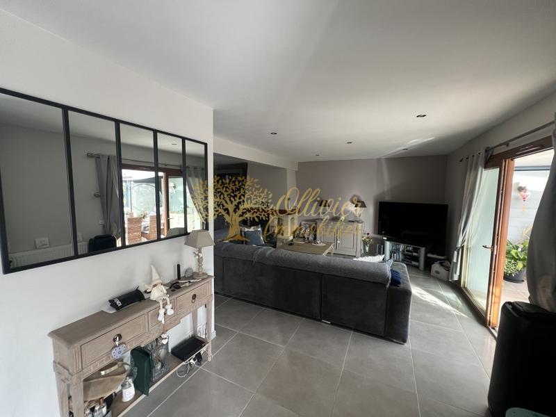 Pavillon - 140 m² - 5 pièces