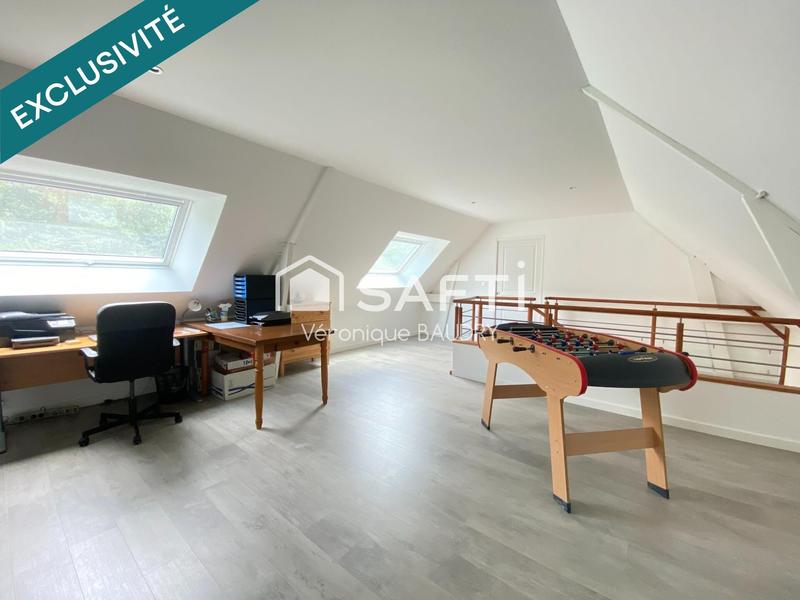 Maison - 215 m² - 7 pièces