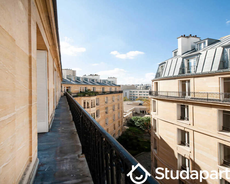 Chambre - 220 m² - 1 pièce