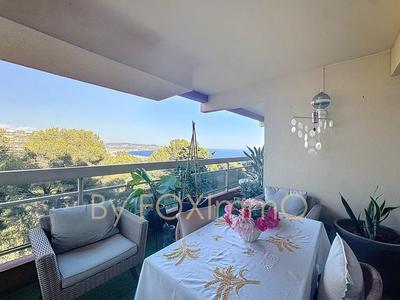 Appartement - 97 m² - 4 pièces