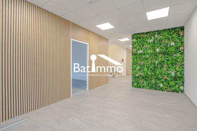 Local d'activités - 680 m²