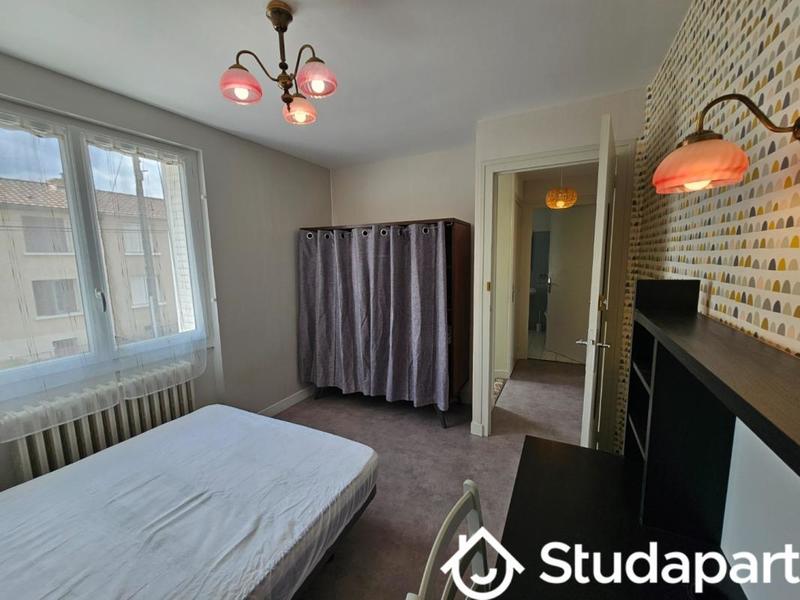 Chambre - 11 m² - 1 pièce