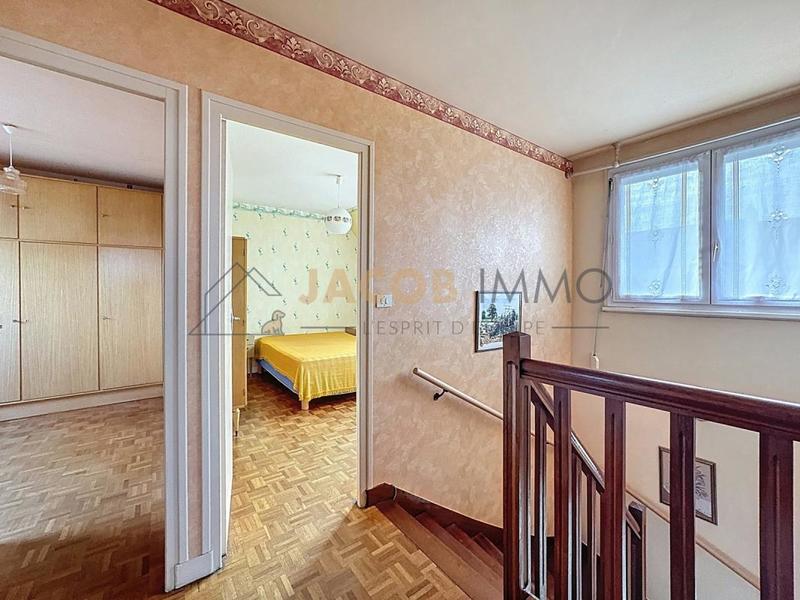 Maison - 93 m² - 5 pièces