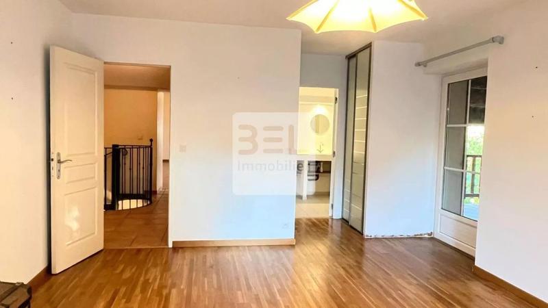 Propriété - 409 m² - 11 pièces