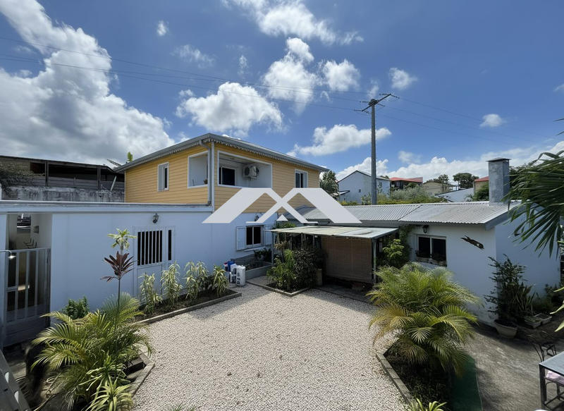 Maison - 142 m² - 7 pièces