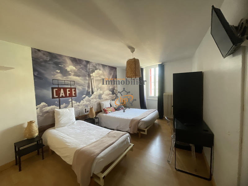 Fonds de commerce - Magasins - 330 m²