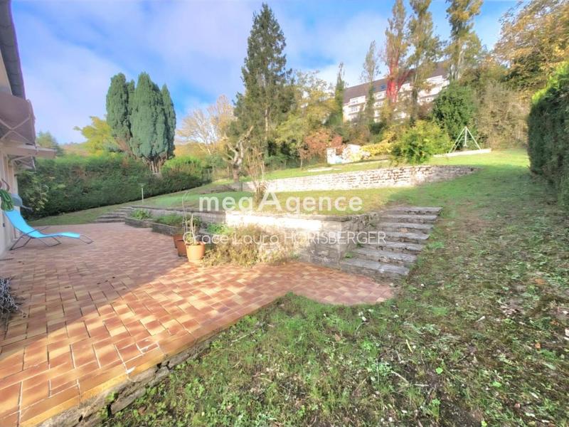 Maison - 163 m² - 8 pièces