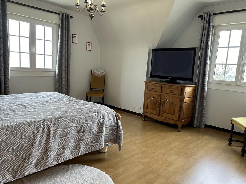 Maison traditionnelle - 213 m² - 7 pièces