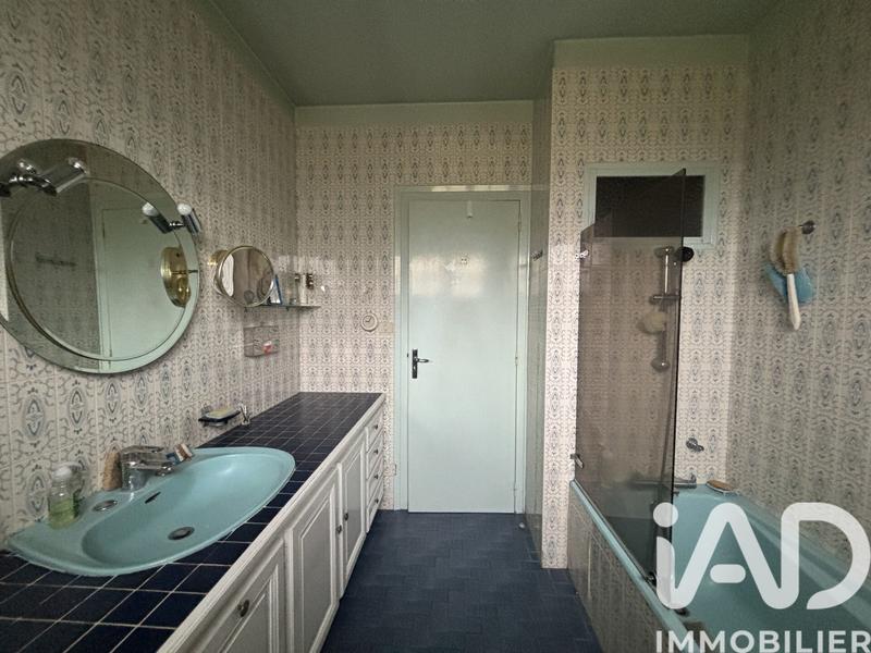 Maison - 200 m² - 8 pièces