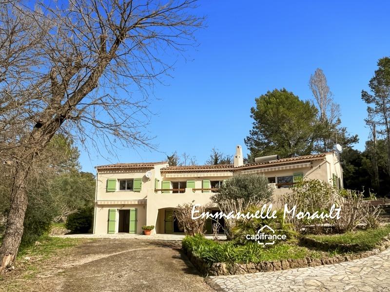 Villa - 210 m² - 7 pièces