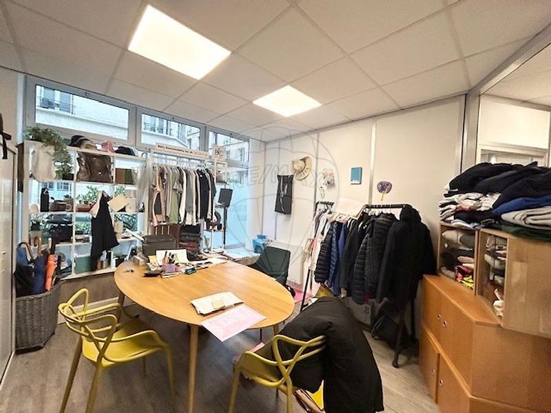 Local commercial - 68 m² - 3 pièces