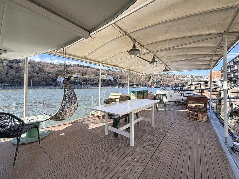 Péniche - 180 m² - 7 pièces