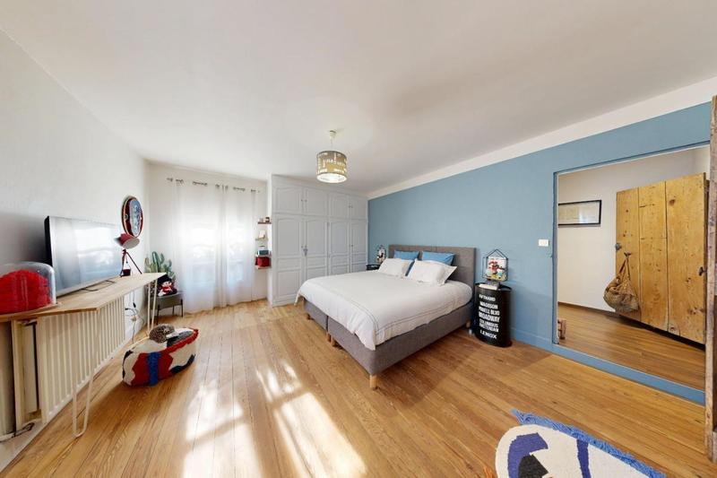 Maison - 160 m² - 8 pièces