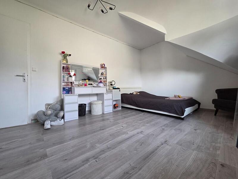 Maison - 169 m² - 7 pièces