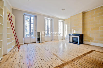 Appartement - 75 m² - 3 pièces