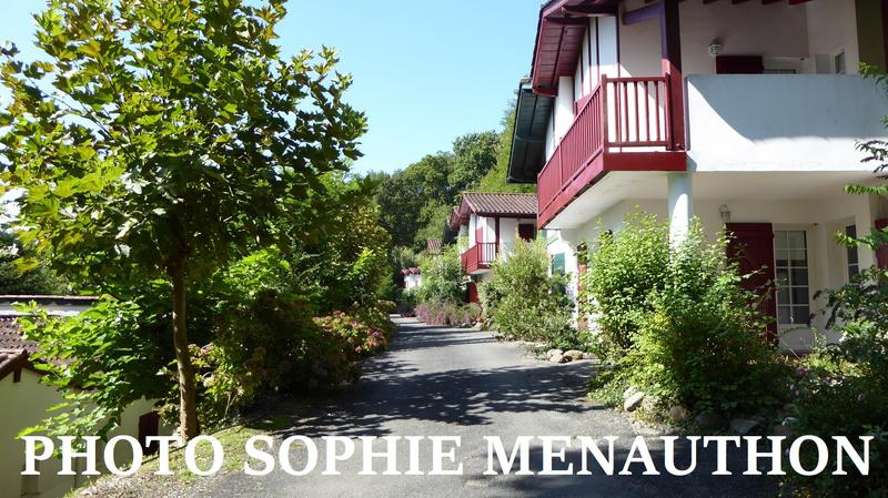 Propriété - 1 600 m² - 88 pièces