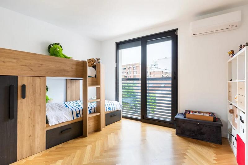 Maison - 160 m² - 5 pièces