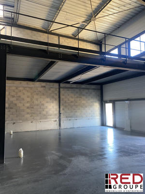 Entrepôt - 231 m²