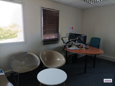 Bureau - 148 m²