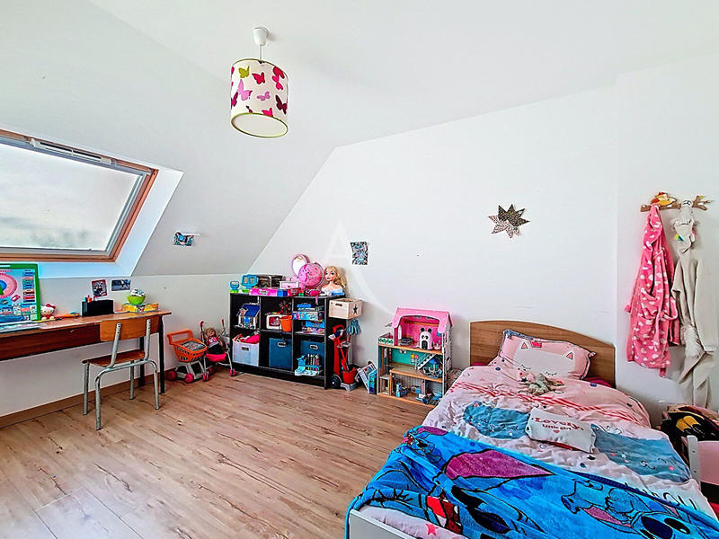 Maison - 98 m² - 6 pièces