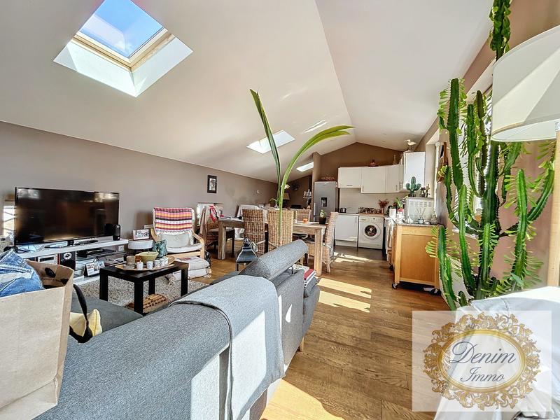 Appartement - 85 m² - 4 pièces