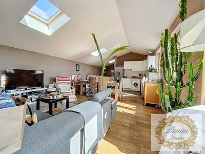 Appartement - 85 m² - 4 pièces